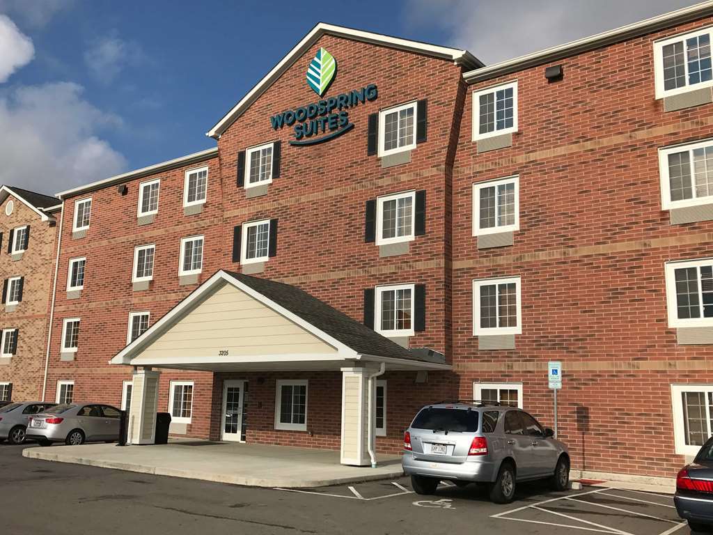 Woodspring Suites Columbus Urbancrest Grove City Bagian luar foto